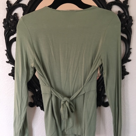 Chantilly Lace Trimmed LS Top - Picture 3 of 5